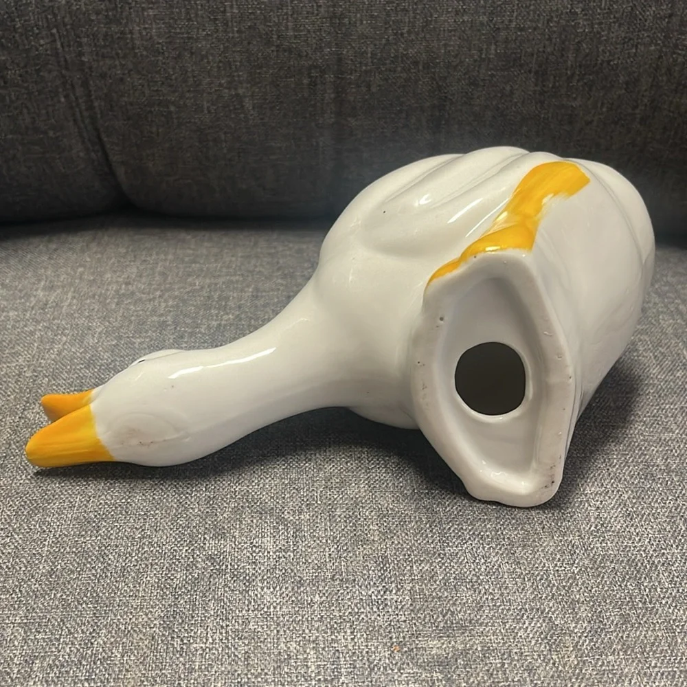 Vintage Quacking Duck Toothbrush Holder